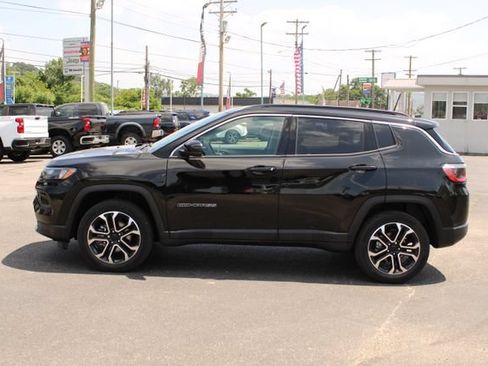 Used 2022 Jeep Compass Limited AWD/4WD image 3