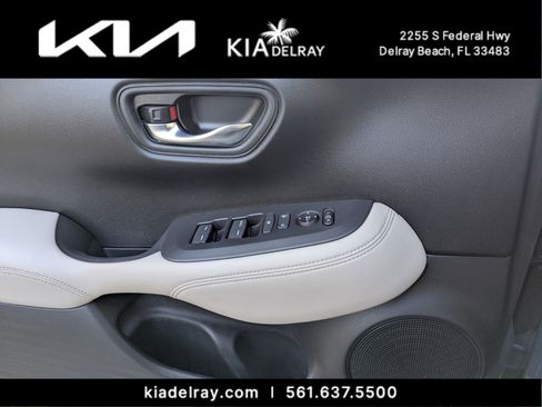 Used 2023 Honda HR-V LX image 27