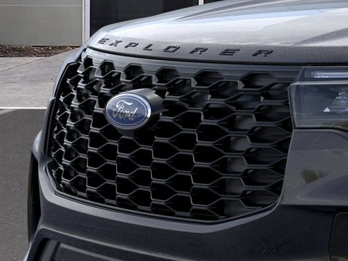 New 2026 Ford Explorer ST-Line w/ ST-Line Street Pack AWD/4WD image 17
