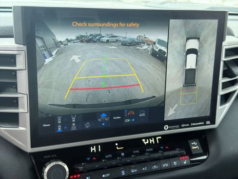 Used 2022 Toyota Tundra Limited image 32