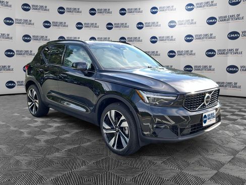 Used 2024 Volvo XC40 B5 Ultimate w/ Protection Package Premier AWD/4WD image 7