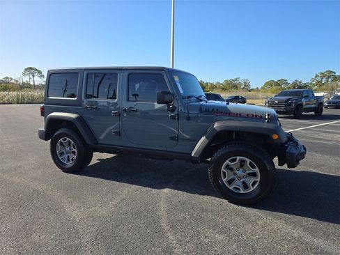 Used 2014 Jeep Wrangler Unlimited Rubicon w/ Connectivity Group image 2
