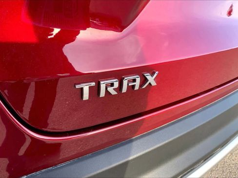 Used 2025 Chevrolet Trax LT image 30