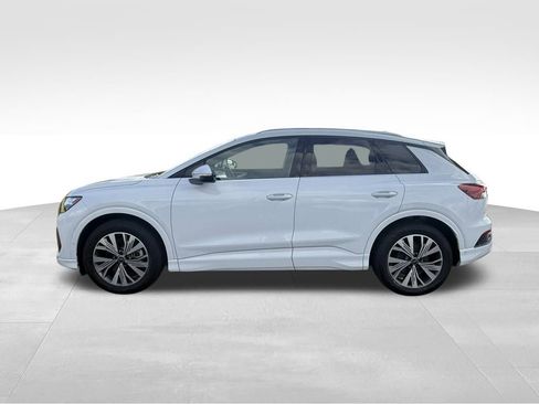 Used 2023 Audi Q4 e-tron Premium Plus image 2