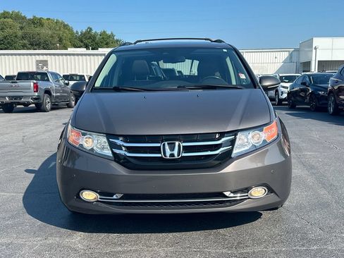 Used 2015 Honda Odyssey Touring image 3