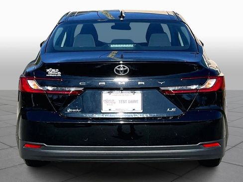 Certified 2025 Toyota Camry LE image 5