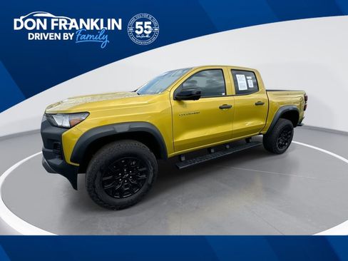 Used 2023 Chevrolet Colorado Trail Boss w/ Technology Package AWD/4WD image 1