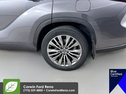 Used 2021 Toyota Highlander Platinum AWD/4WD image 37