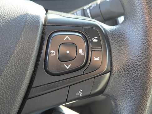 Used 2017 Toyota Camry LE image 13