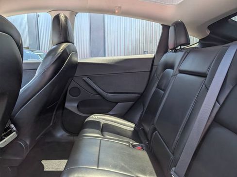 Used 2020 Tesla Model Y Long Range AWD/4WD image 17