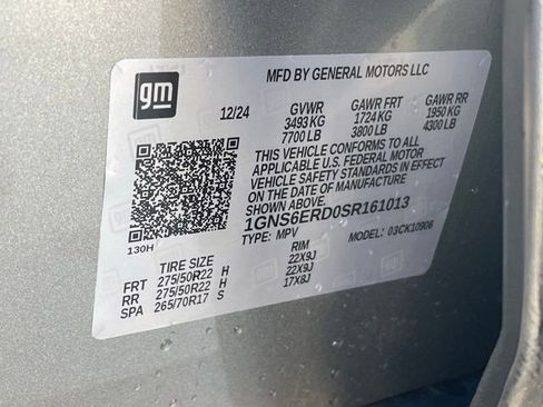 Used 2025 Chevrolet Suburban RST image 37