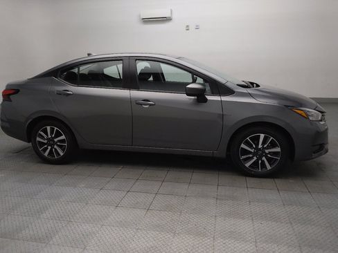 Used 2025 Nissan Versa SV FWD image 11