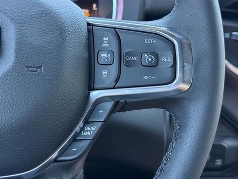 Used 2025 RAM 3500 Laramie AWD/4WD image 9