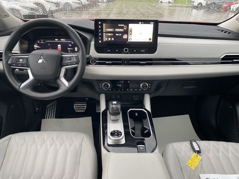Used 2025 Mitsubishi Outlander SEL AWD/4WD image 24