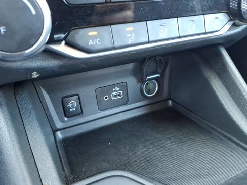 Certified 2025 Nissan Sentra S FWD image 23