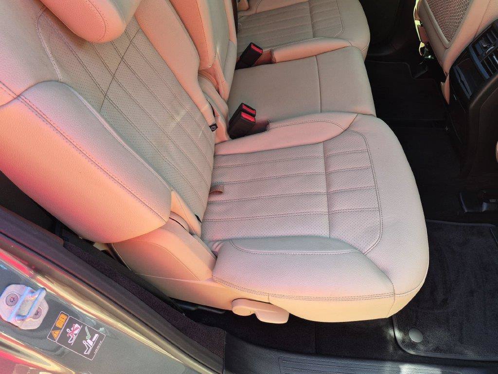 Used 2018 Mercedes-Benz GLS 450 4MATIC image 32