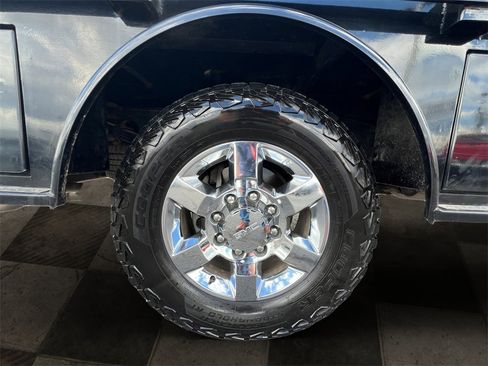 Certified 2018 GMC Sierra 2500 SLE w/ SLE Preferred Package image 12