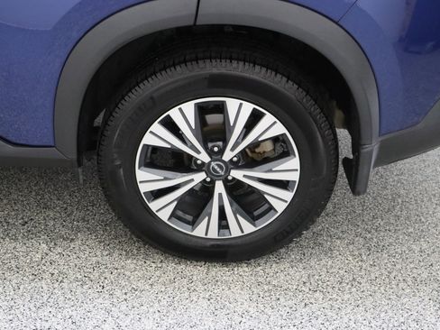 Used 2023 Nissan Rogue SV FWD image 10