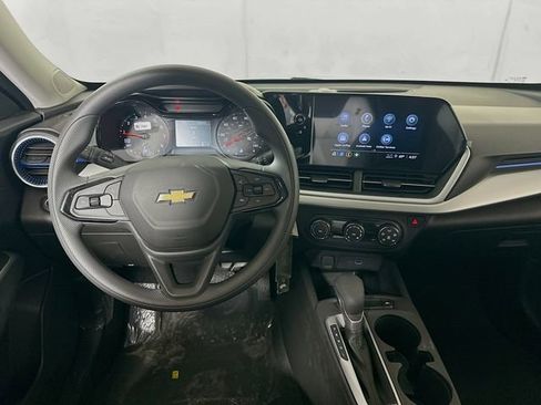 New 2026 Chevrolet Trax LS image 20