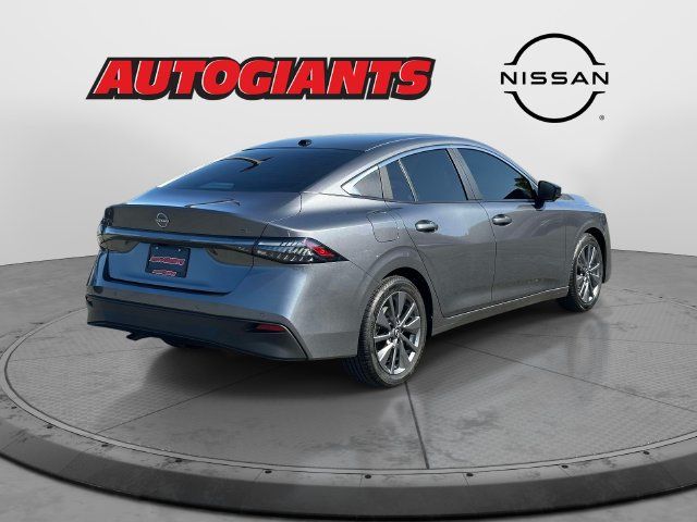 Used 2026 Nissan Sentra SL w/ Floor Mat Package FWD image 4