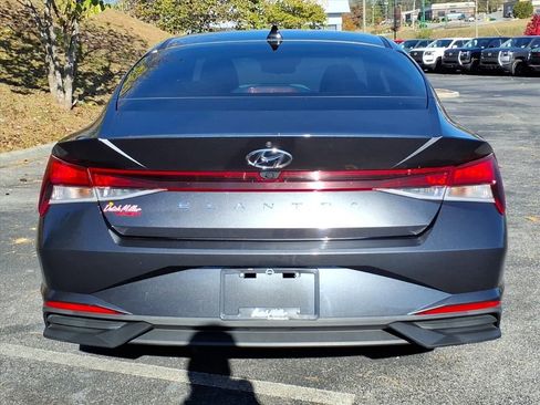 Used 2021 Hyundai Elantra SEL image 6