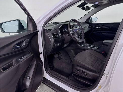 Used 2018 Chevrolet Equinox LT FWD image 3
