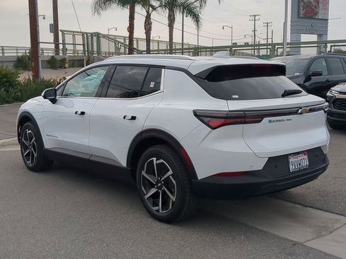 Used 2026 Chevrolet Equinox EV LT image 6