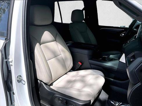 Used 2024 Chevrolet Tahoe LT RWD image 9