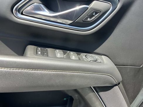 Used 2023 GMC Yukon SLT AWD/4WD image 29