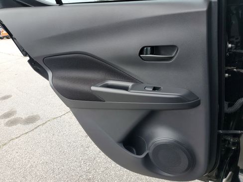 Used 2024 Nissan Kicks S image 14