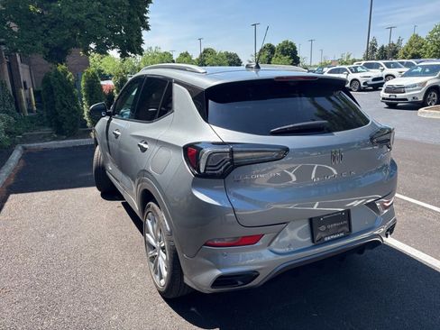 Used 2024 Buick Encore GX Avenir w/ Avenir Technology Package AWD/4WD image 6