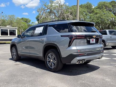 New 2026 Chevrolet Traverse LT w/ Enhanced Driving Package FWD image 3