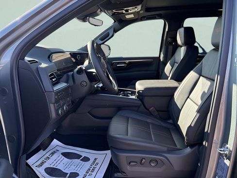 New 2026 Chevrolet Suburban High Country w/ Sun And Tow Package image 8