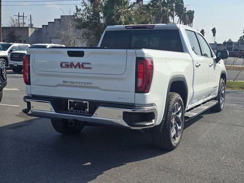New 2026 GMC Sierra 1500 SLT image 5