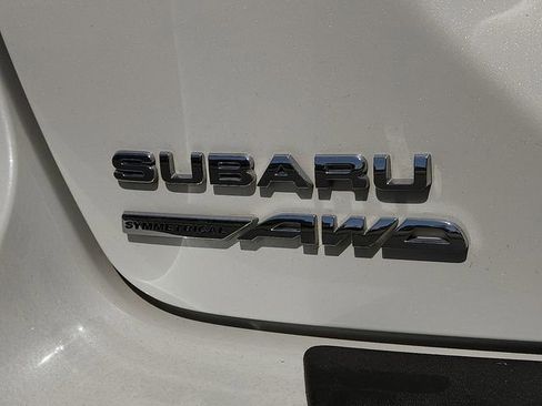 Certified 2025 Subaru Crosstrek 2.0i image 9