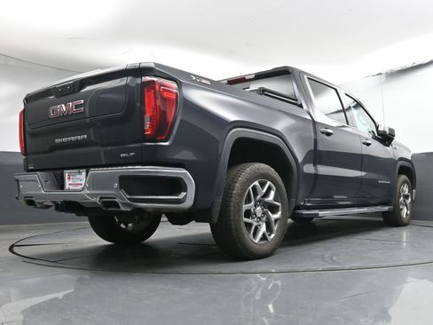 Used 2024 GMC Sierra 1500 SLT w/ SLT Premium Plus Package image 28
