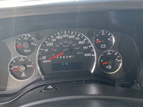 Used 2015 GMC Savana 2500 RWD image 11