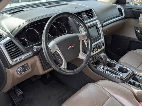 Used 2017 GMC Acadia Limited SLT image 2