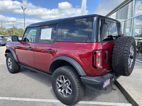 Used 2025 Ford Bronco Badlands AWD/4WD image 3