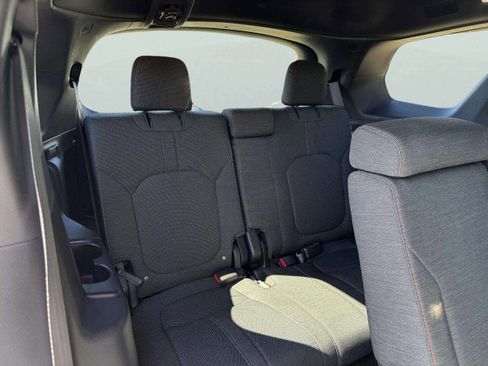 Used 2023 Honda Pilot Sport image 50