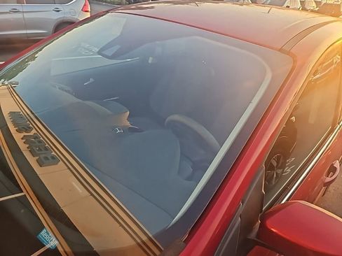 Used 2019 Ford Escape SE image 3