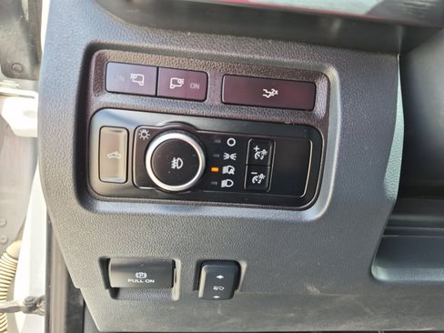 Used 2024 Ford F250 Lariat w/ Lariat Ultimate Package AWD/4WD image 28