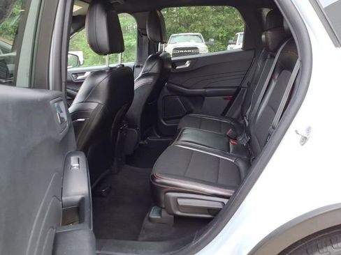 Used 2025 Ford Escape ST-Line AWD/4WD image 16