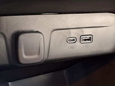 New 2026 Chevrolet Trax LS w/ LS Convenience Package FWD image 19