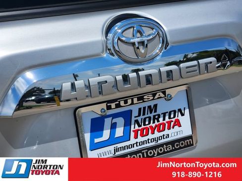 Used 2023 Toyota 4Runner Limited AWD/4WD image 12