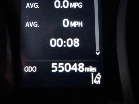 Used 2018 Toyota Camry LE image 5