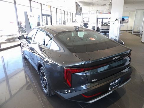 Used 2025 Kia K4 EX FWD image 9