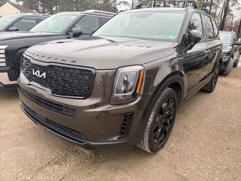 Used 2022 Kia Telluride EX w/ EX Premium Package image 6