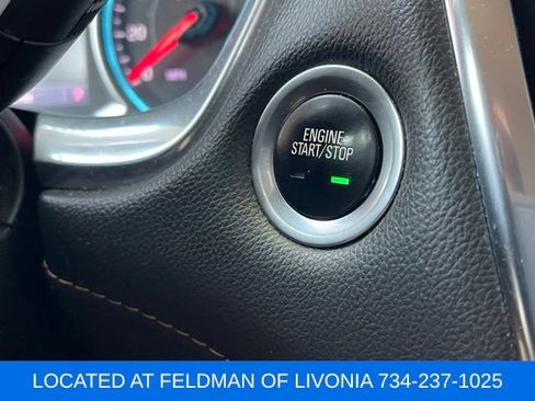 Used 2020 Chevrolet Traverse LT w/ LT Premium Package FWD image 17