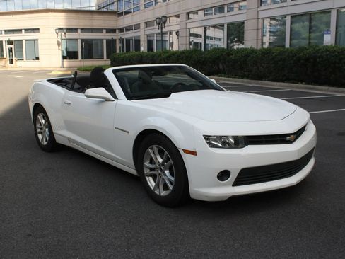 Used 2015 Chevrolet Camaro LT RWD image 1